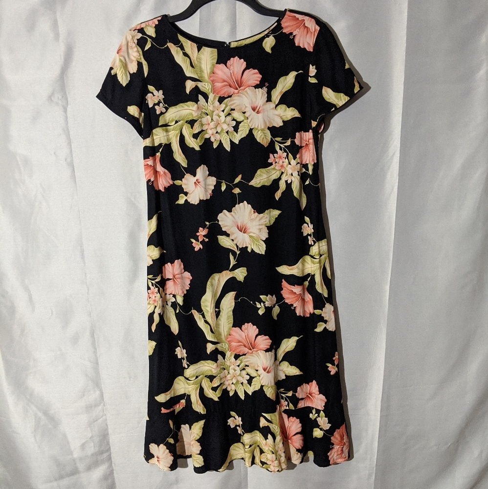 Iolani Hawaiian Black Floral Dress